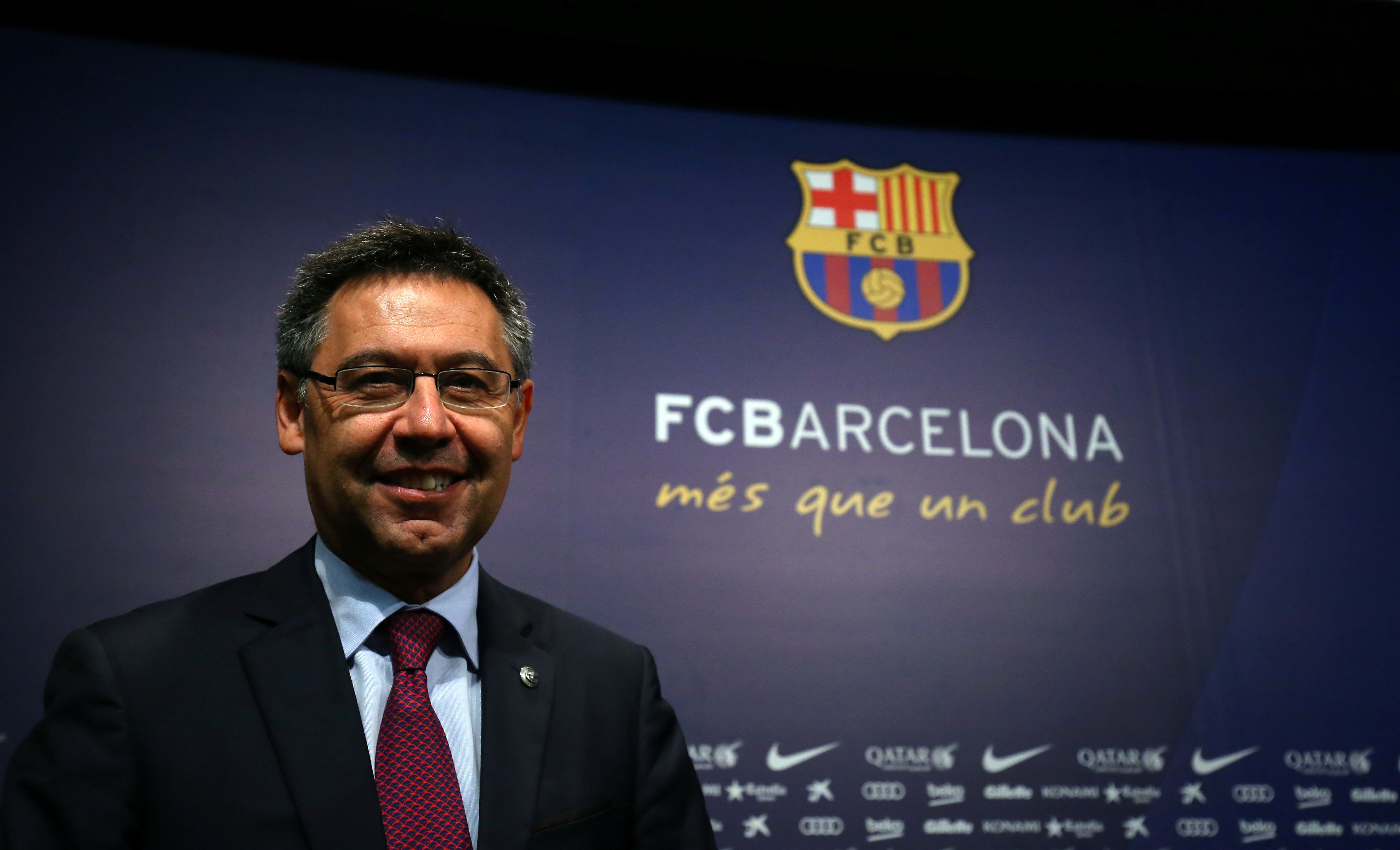 Bartomeu confirma la continuidad de Valverde para la próxima temporada: "Es un entrenador en el que confiamos mucho" Bartomeu confirma la continuidad de Valverde para la próxima temporada: "Es un entrenador en el que confiamos mucho"