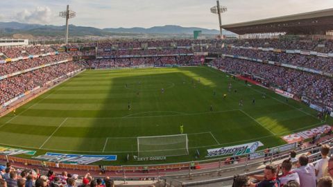 Estadio Los C&aacute;rmenes