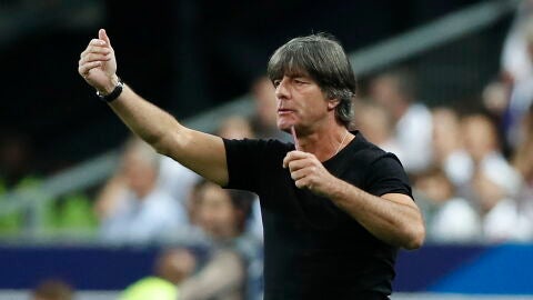 Joachim L&ouml;w, en el partido ante Francia en Par&iacute;s