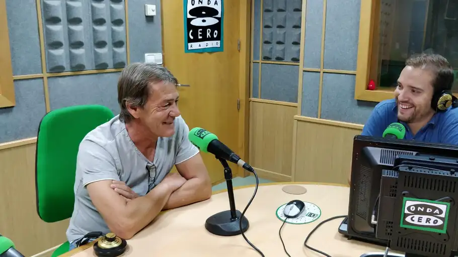 Pepe Mejías - Onda Deportiva Cádiz Hoy José Antonio Rivas cuenta en los estudios con el mítico jugador Pepe Mejías, quien nos habla de su trayectoria deportiva.