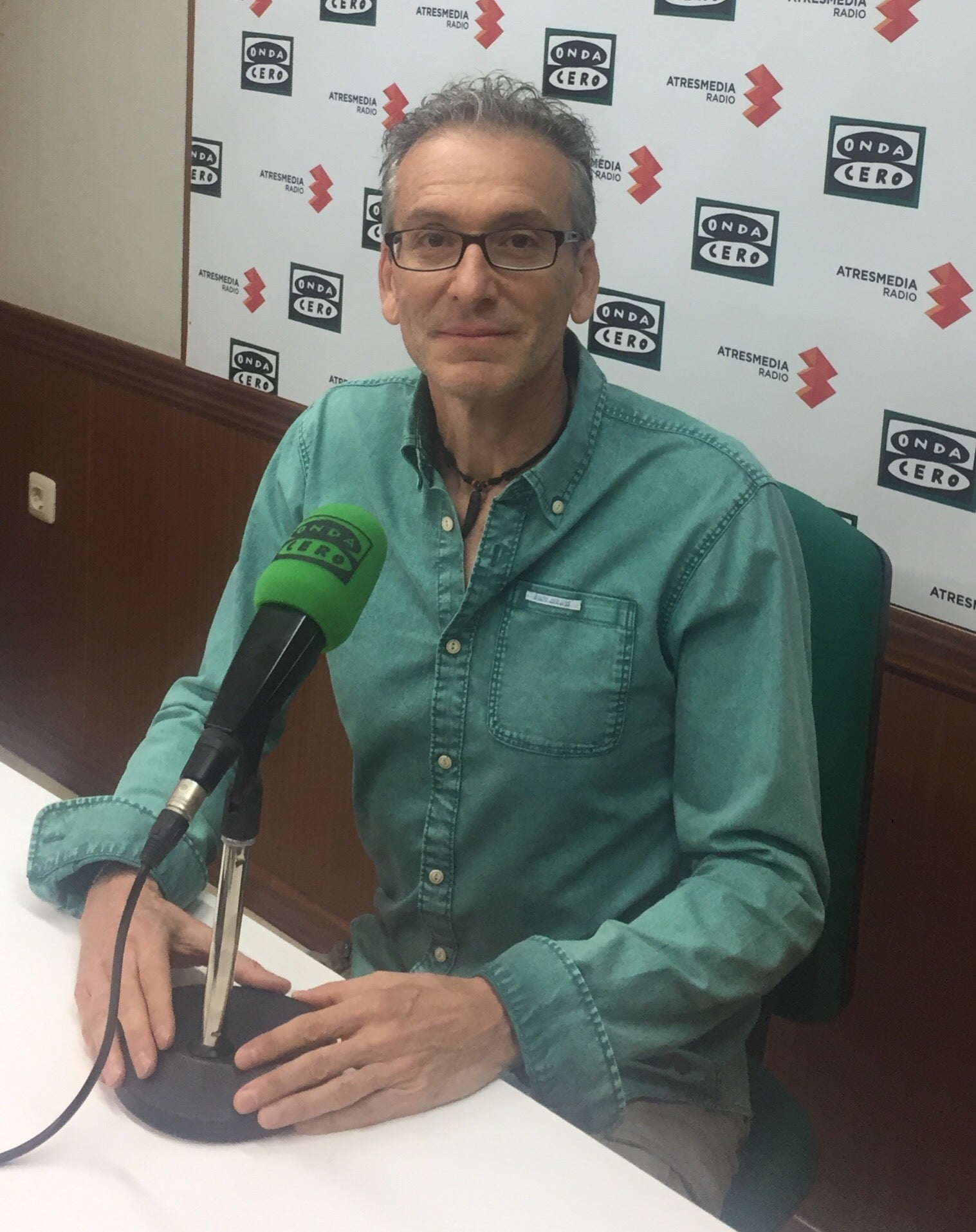 Hablamos con Javier Hablamos con Javier