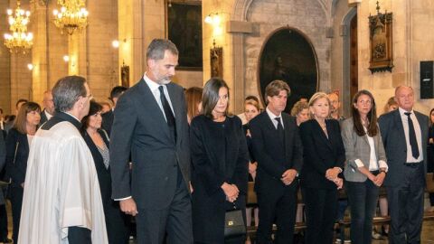 Los Reyes presiden el funeral por las v&iacute;ctimas de Mallorca
