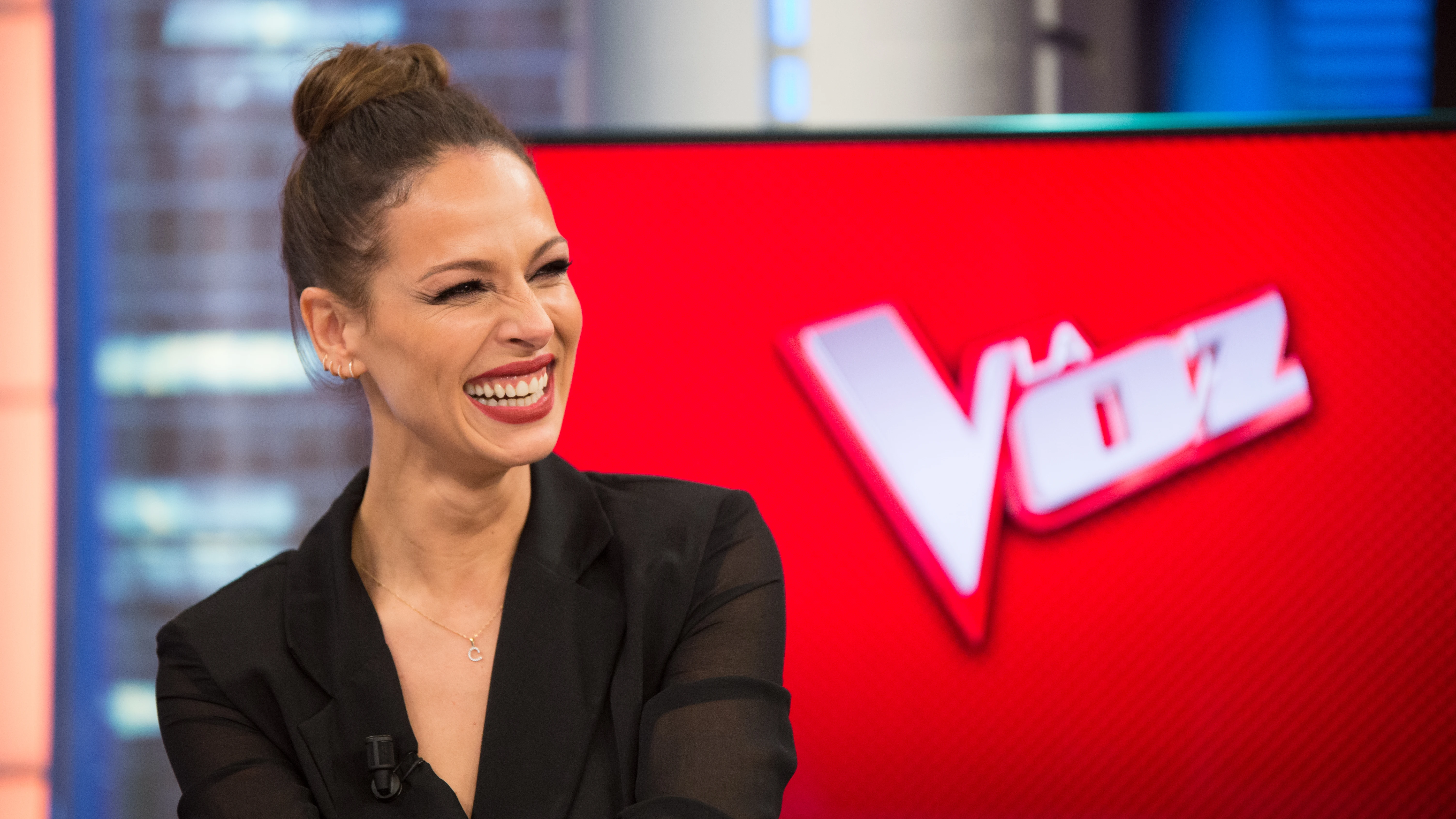 Pablo Motos anuncia a la presentadora de 'La Voz', Eva González Pablo Motos anuncia a la presentadora de 'La Voz', Eva González
