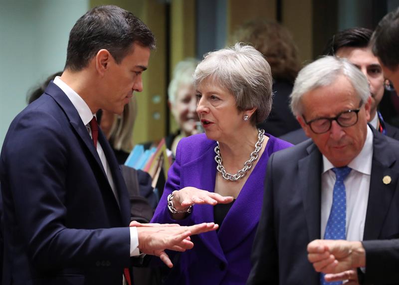 Sánchez habló con May del acuerdo del "brexit" Sánchez habló con May del acuerdo del "brexit"