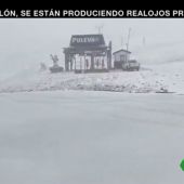 Vuelos desviados, autovías sin visibilidad, montañas llenas de nieve: el gran temporal llega también a Andalucía