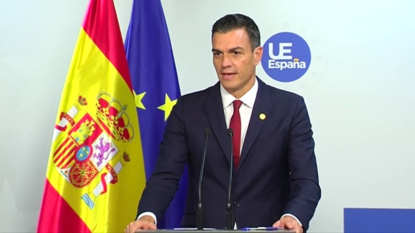 Pedro Sánchez advierte a Iglesias: "La negociación en nombre del Gobierno la hace el Gobierno" Pedro Sánchez advierte a Iglesias: "La negociación en nombre del Gobierno la hace el Gobierno"
