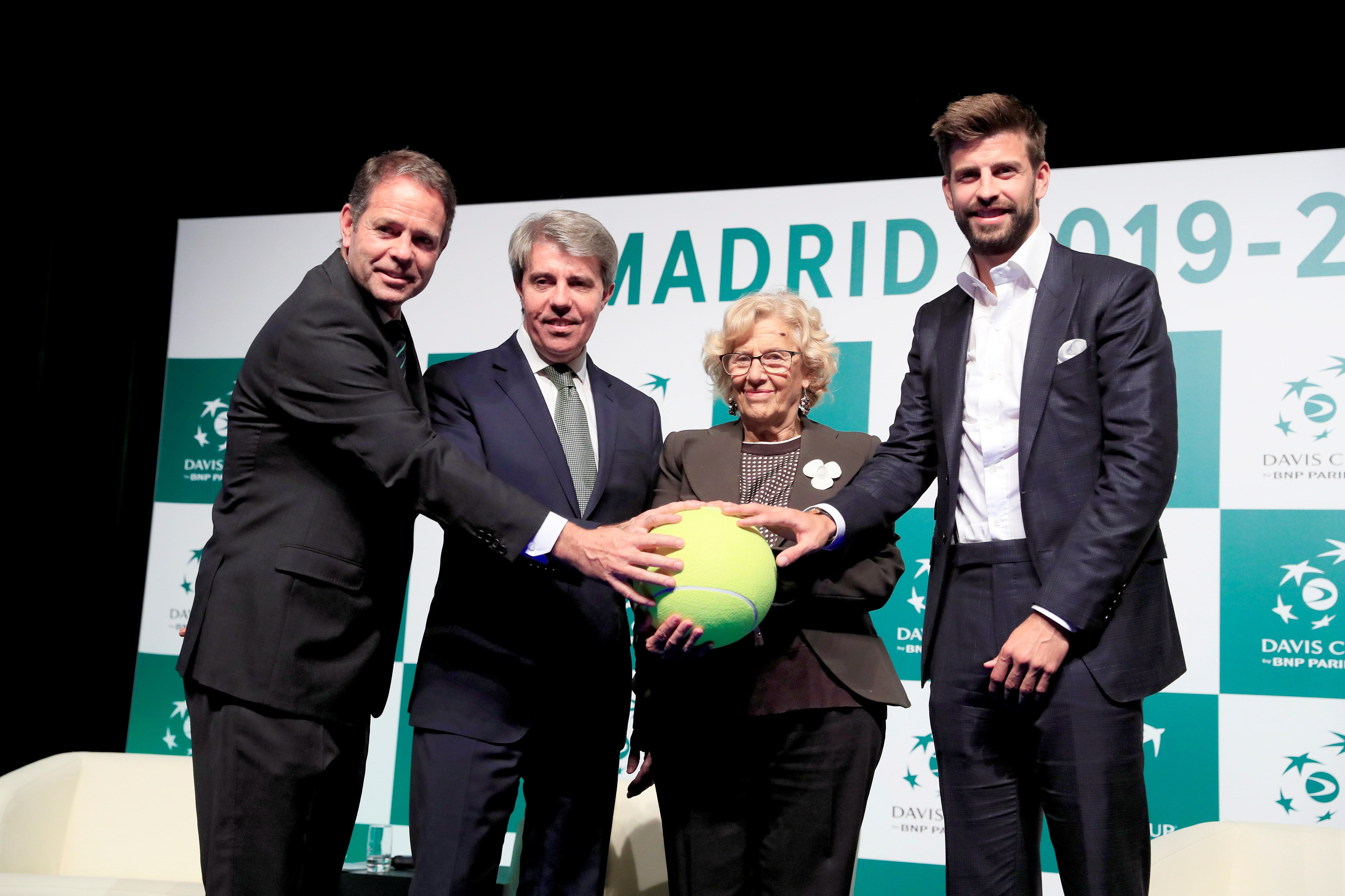 Javier Alonso: "Trabajar con Piqué es un placer, tiene una gran facilidad para pensar y desarrollar proyectos" Javier Alonso: "Trabajar con Piqué es un placer, tiene una gran facilidad para pensar y desarrollar proyectos"