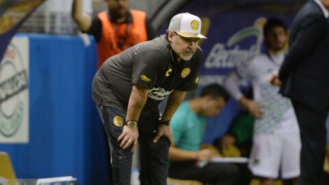 Maradona, en un partido de los Dorados de Sinaloa