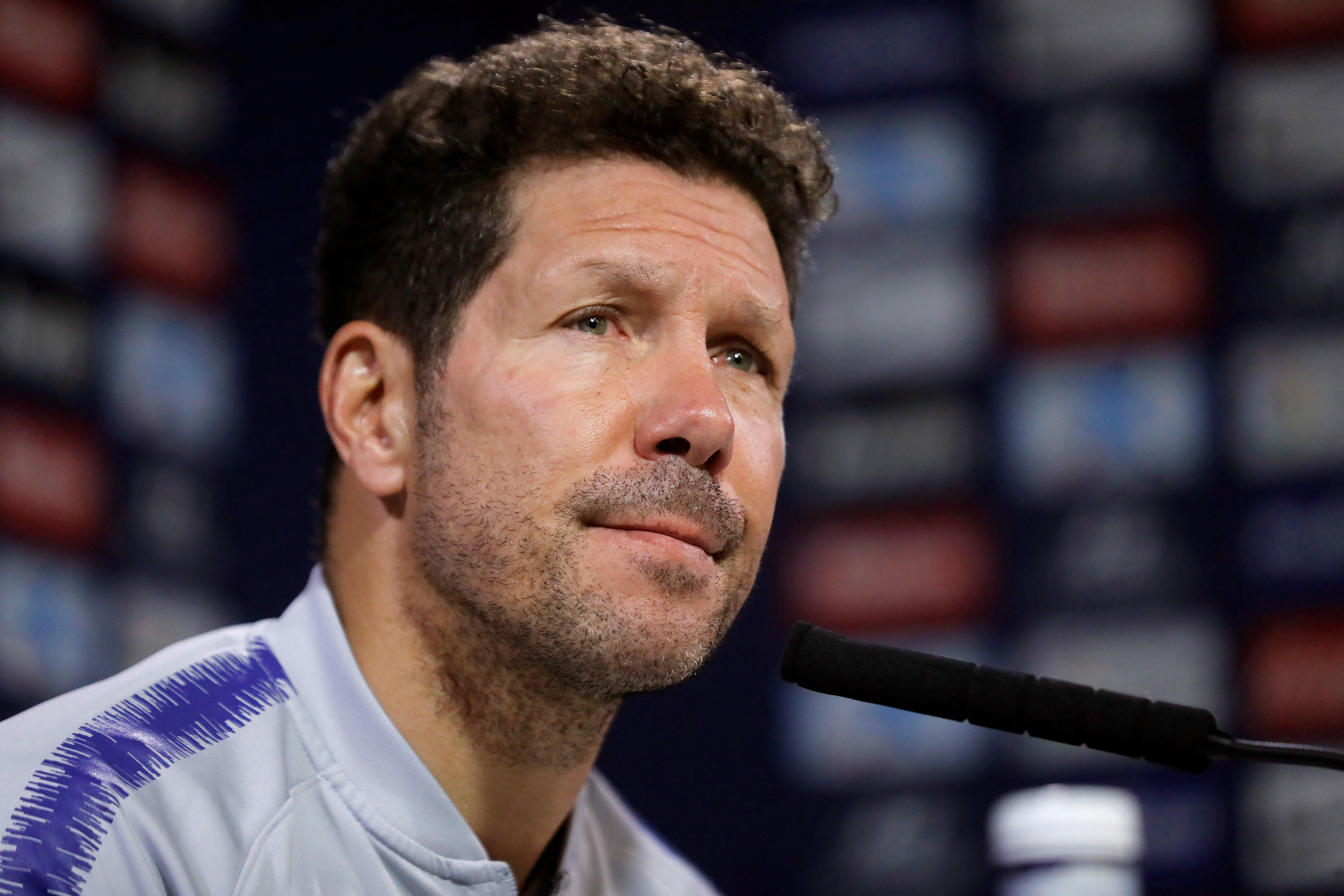 Simeone, sobre su futuro: "Hace bastante que no almuerzo con Gil Marín, así que seguramente en breve nos juntaremos" Simeone, sobre su futuro: "Hace bastante que no almuerzo con Gil Marín, así que seguramente en breve nos juntaremos"
