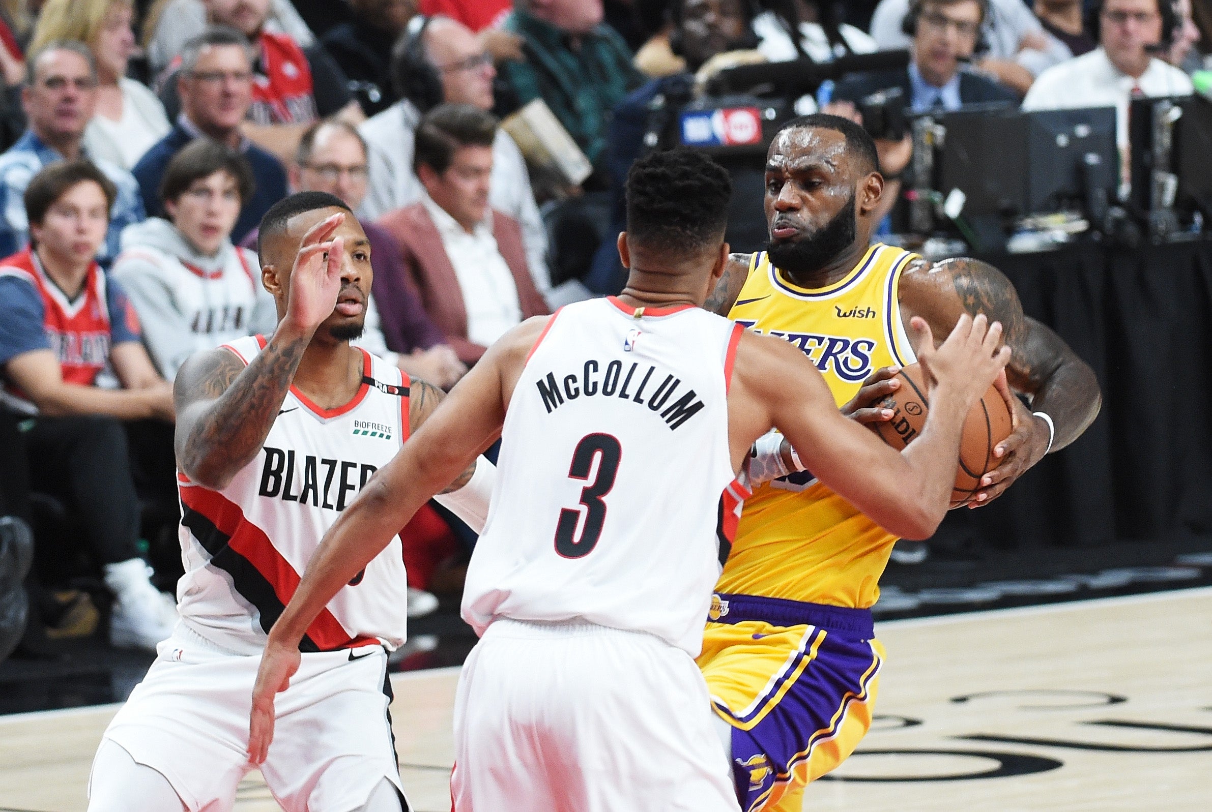 Lillard y los Blazers estropean el debut de LeBron James con los Lakers Lillard y los Blazers estropean el debut de LeBron James con los Lakers