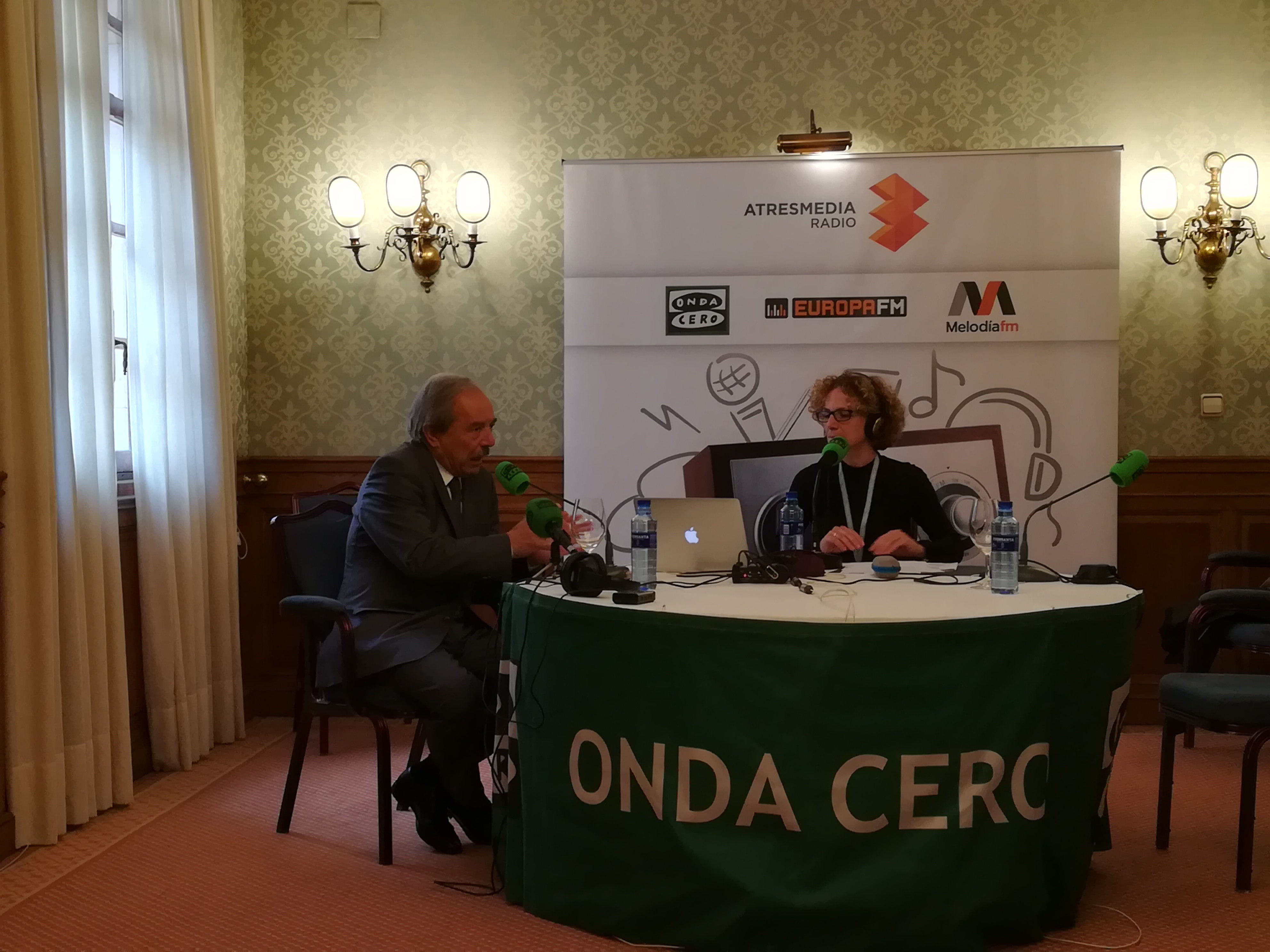 Asturias en la Onda 19/10/2018 con Azucena Vence. Asturias en la Onda 19/10/2018 con Azucena Vence.