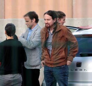 Pablo Iglesias a su llegada a la prisión de Llenoders Pablo Iglesias a su llegada a la prisión de Llenoders