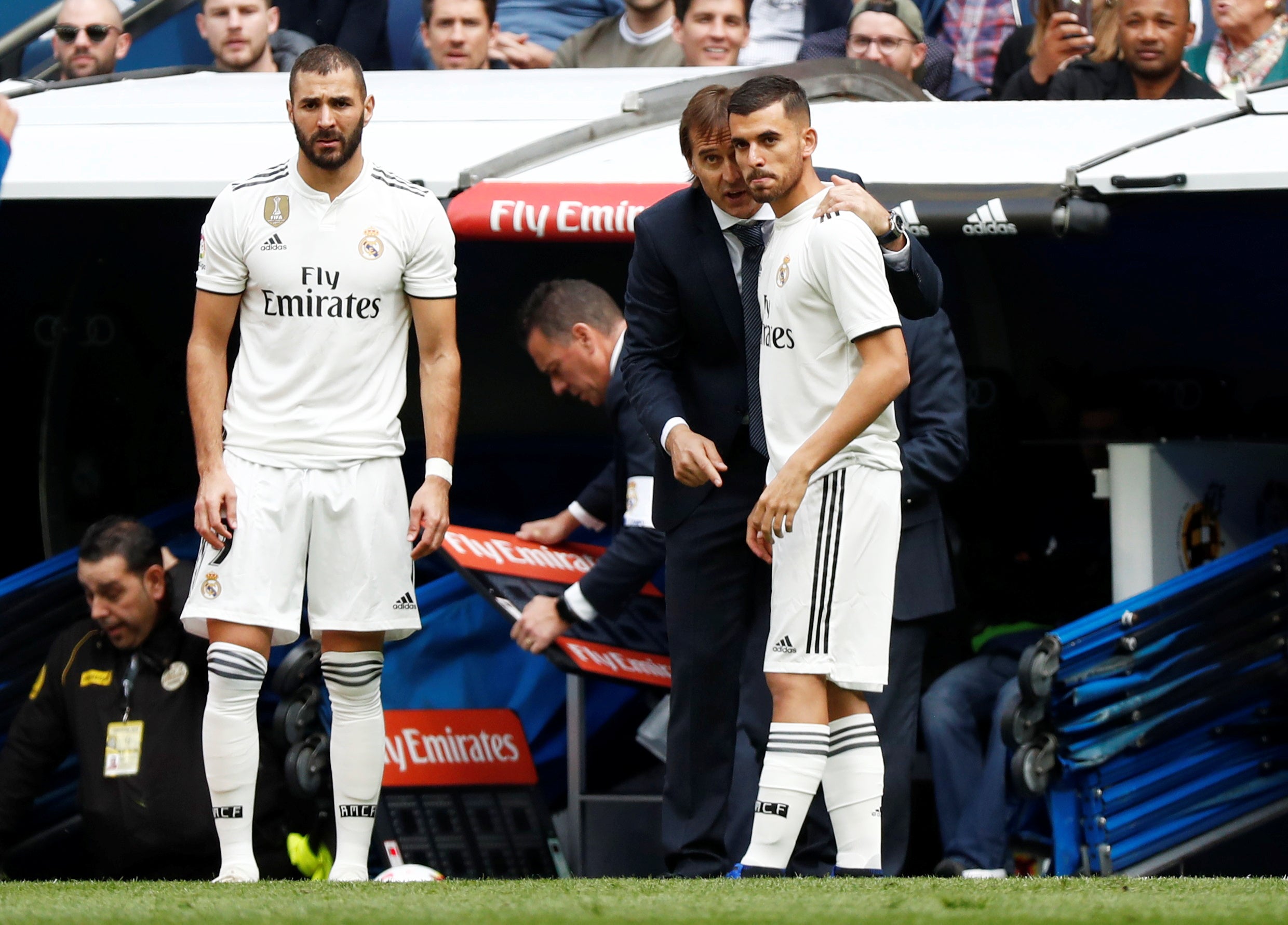 El vestuario del Real Madrid, "a muerte" con Lopetegui: "Confiamos en él desde el minuto uno hasta el final" El vestuario del Real Madrid, "a muerte" con Lopetegui: "Confiamos en él desde el minuto uno hasta el final"