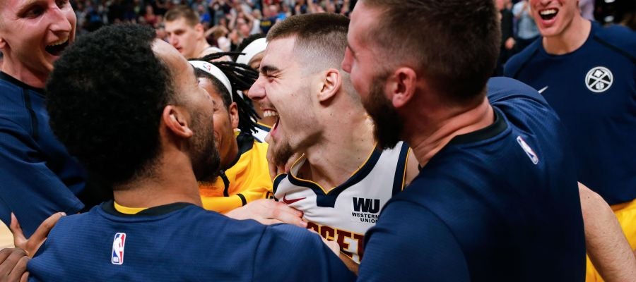 Juancho Hernangómez celebra la victoria de los Nuggets Juancho Hernangómez celebra la victoria de los Nuggets