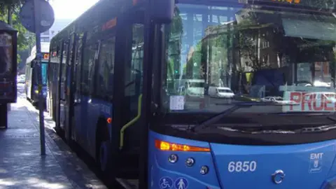 Desde hui està en marxa el servei d´autobús gratuït a la UJI. A les 7.30h d´aquest matí s´ha posat en marxa el servei d´autobús gratuït per als universitaris de Vila-real.