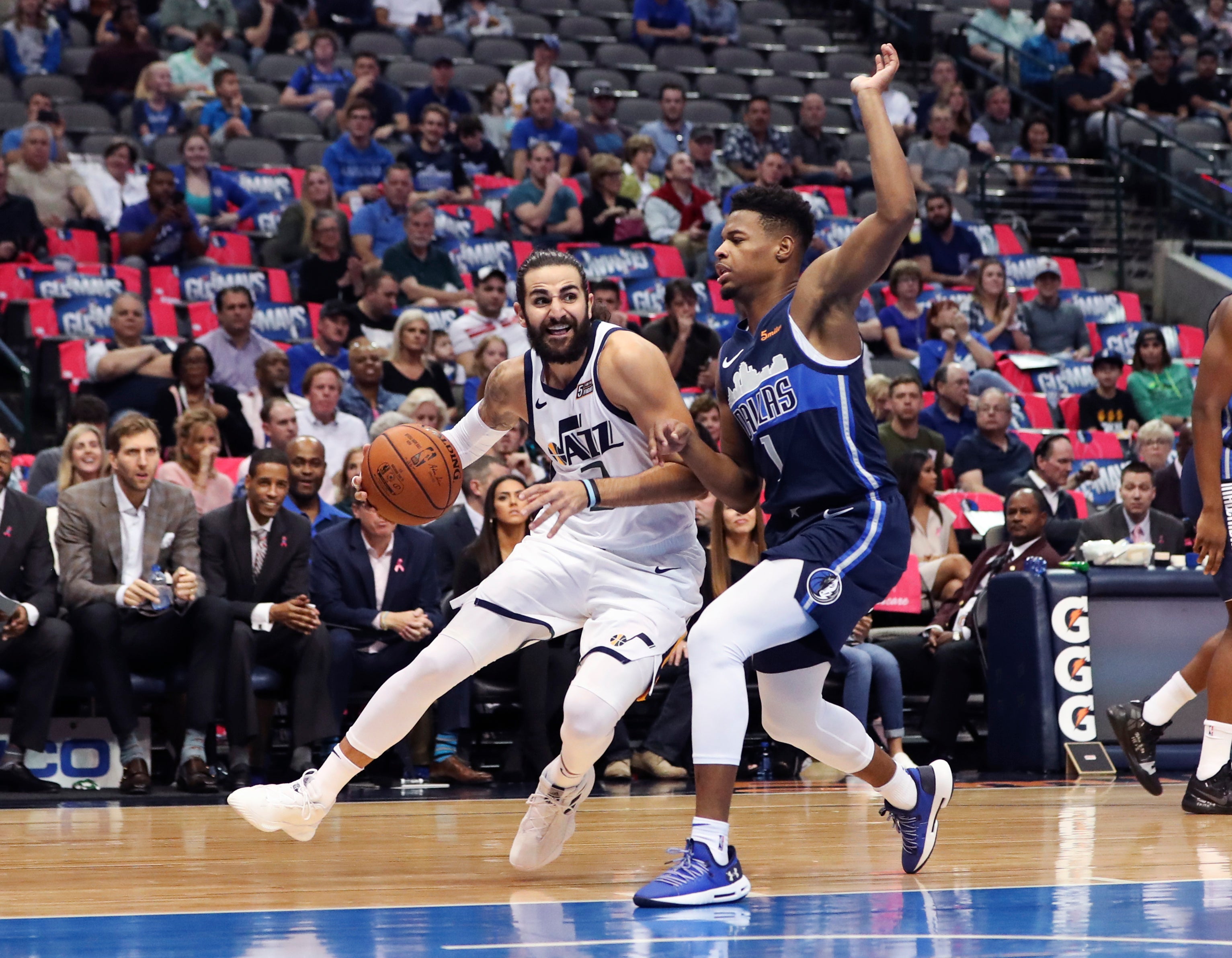 Ricky Rubio le gana la partida a Doncic en la victoria de los Jazz ante los Mavericks Ricky Rubio le gana la partida a Doncic en la victoria de los Jazz ante los Mavericks