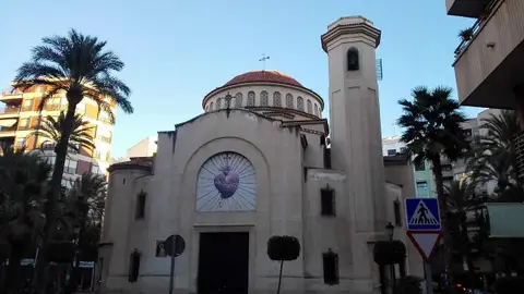 Fachada principal de la iglesia Corazón de Jesus de Elche Fachada principal de la iglesia Corazón de Jesus de Elche