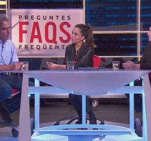 La surrealista entrevista al exalcalde de Medellín en TV3 con Ada Colau como traductora del catalán La surrealista entrevista al exalcalde de Medellín en TV3 con Ada Colau como traductora del catalán