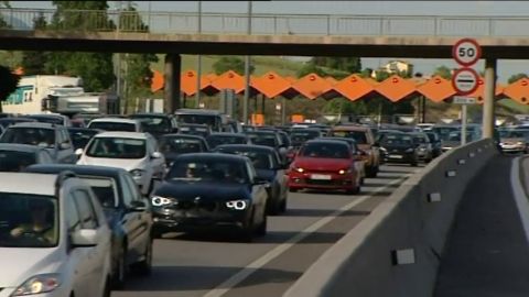 Las constructoras proponen peajes para terminar con los atascos en las ciudades de Madrid y Barcelona