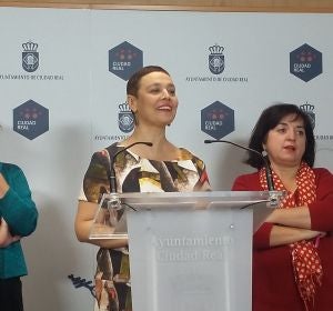 La alcaldesa, Pilar Zamora, pide colaboración a los vecinos para luchar contra el absentismo escolar La alcaldesa, Pilar Zamora, pide colaboración a los vecinos para luchar contra el absentismo escolar