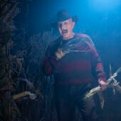 Freddy Krueger se mete en la pesadilla de Beverly en la noche de Halloween