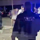 Patrullas de la Policía Local y la Policía Nacional en el lugar en el lugar en el que se dispuso el operativo de control en el polígono de Altabix Patrullas de la Policía Local y la Policía Nacional en el lugar en el lugar en el que se dispuso el operativo de control en el polígono de Altabix