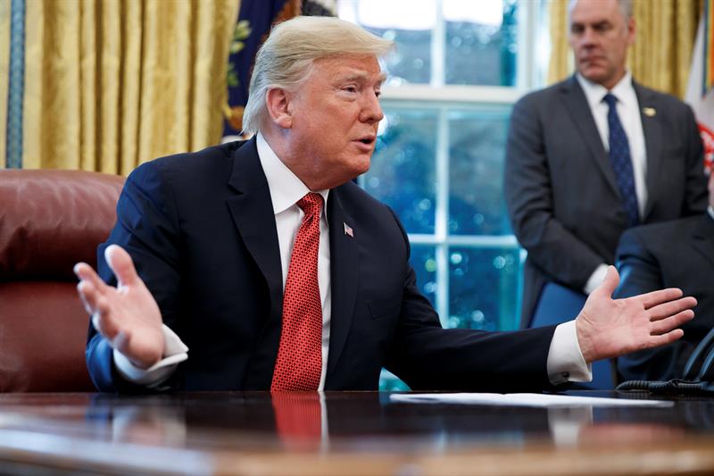 Trump asegura que la "creciente crisis" migratoria en el sur de EEUU pone en riesgo a todos los estadounidenses Trump asegura que la "creciente crisis" migratoria en el sur de EEUU pone en riesgo a todos los estadounidenses