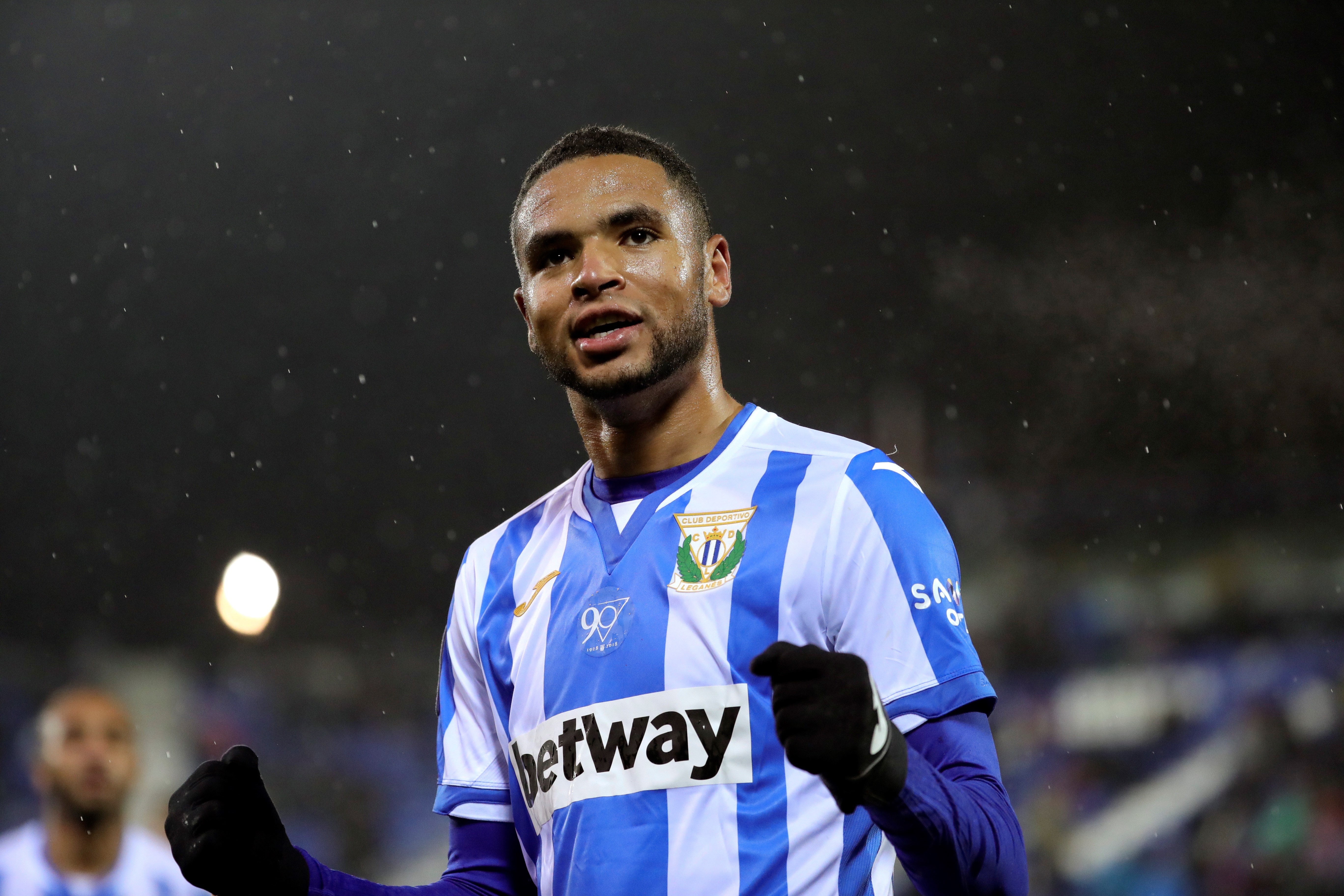 Un doblete de En-Nesyri deja con vida al Leganés ante el Rayo Un doblete de En-Nesyri deja con vida al Leganés ante el Rayo