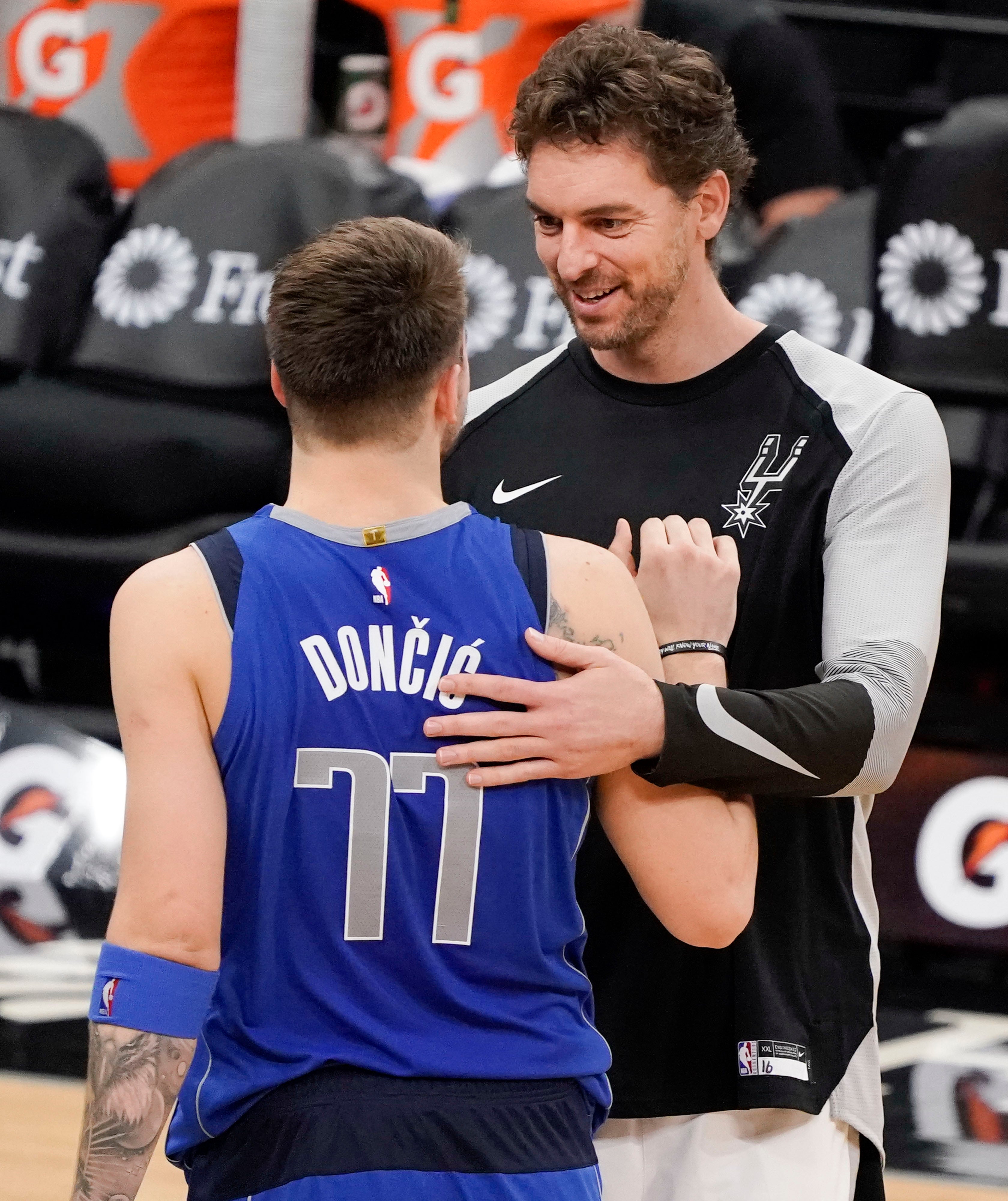 Exhibición sin premio para Doncic en su partido contra los Spurs de Pau Gasol Exhibición sin premio para Doncic en su partido contra los Spurs de Pau Gasol