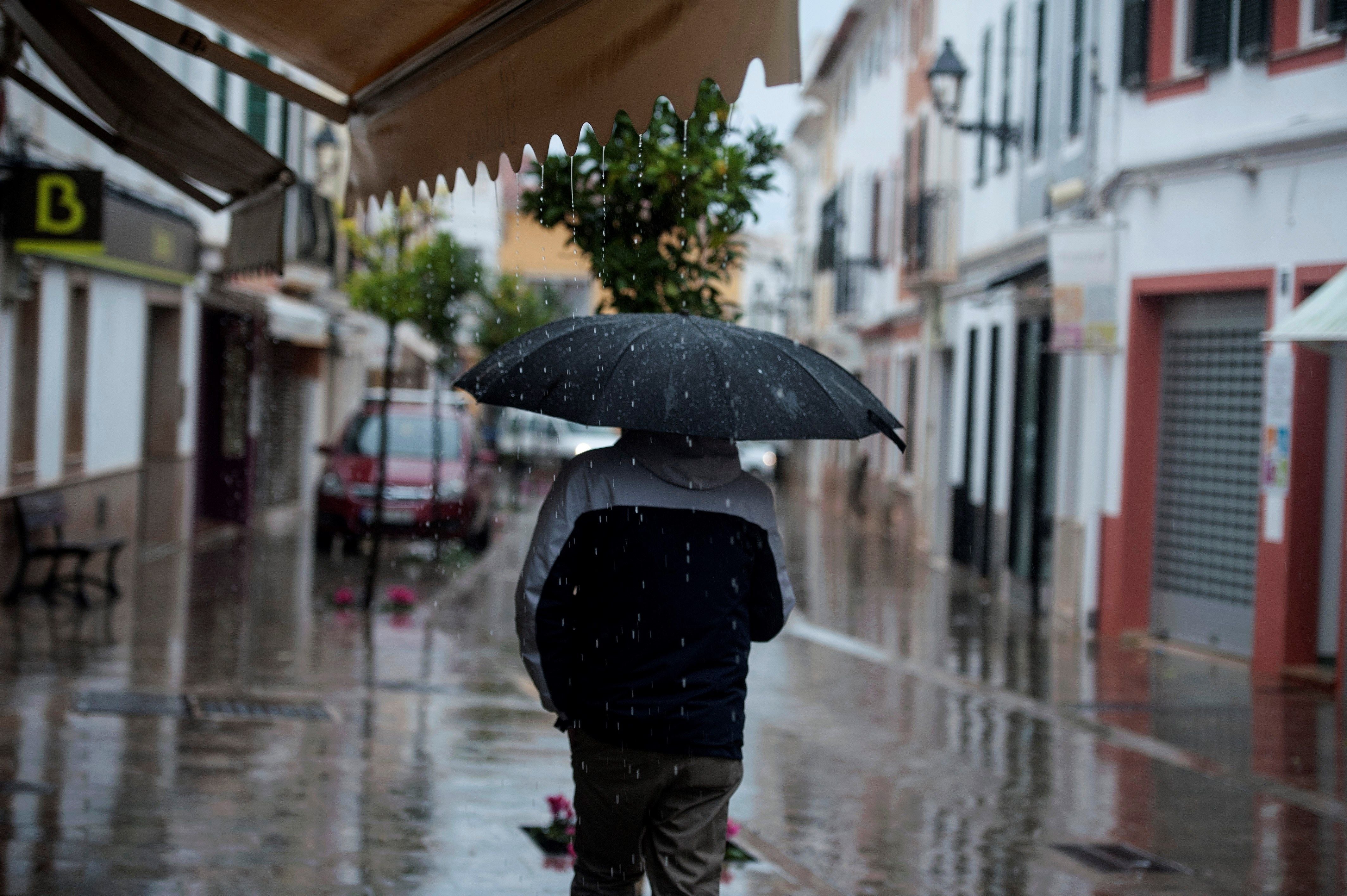 Una media de 27 comercios bajan la persiana al mes en Extremadura en 2025 Una media de 27 comercios bajan la persiana al mes en Extremadura en 2025
