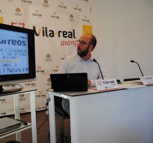 El regidor de Normalització Santi Cortells ha presentat el balanç de la campanya El Nom és Vila-real. El regidor de Normalització Santi Cortells ha presentat el balanç de la campanya El Nom és Vila-real.