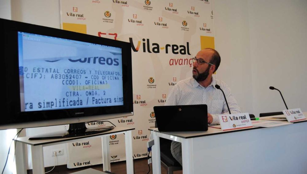 El regidor de Normalització Santi Cortells ha presentat el balanç de la campanya El Nom és Vila-real. 