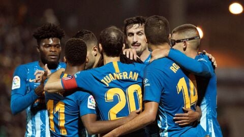 Los jugadores del Atl&eacute;tico celebran el gol