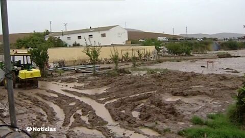 Los vecinos de Teba, afectados por las &uacute;ltimas riadas, llevan tres noches en una iglesia para reclamar que el Gobierno les cubra los da&ntilde;os