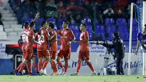 Los jugadores del Real Madrid celebran un gol ante el Melilla
