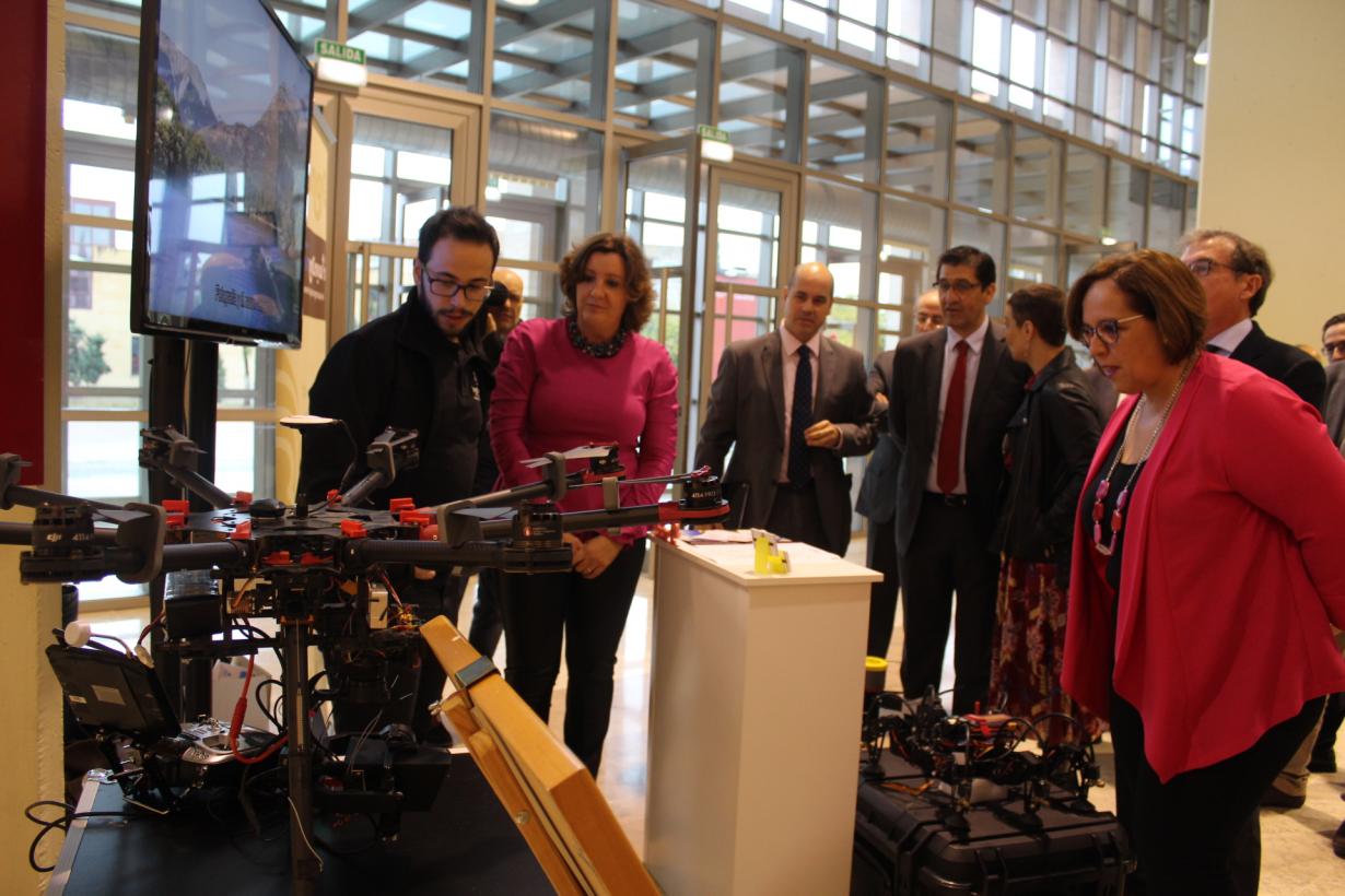 La Junta pondrá en marcha las ayudas de Digitalización Avanza con 1,3 millones de euros La Junta pondrá en marcha las ayudas de Digitalización Avanza con 1,3 millones de euros