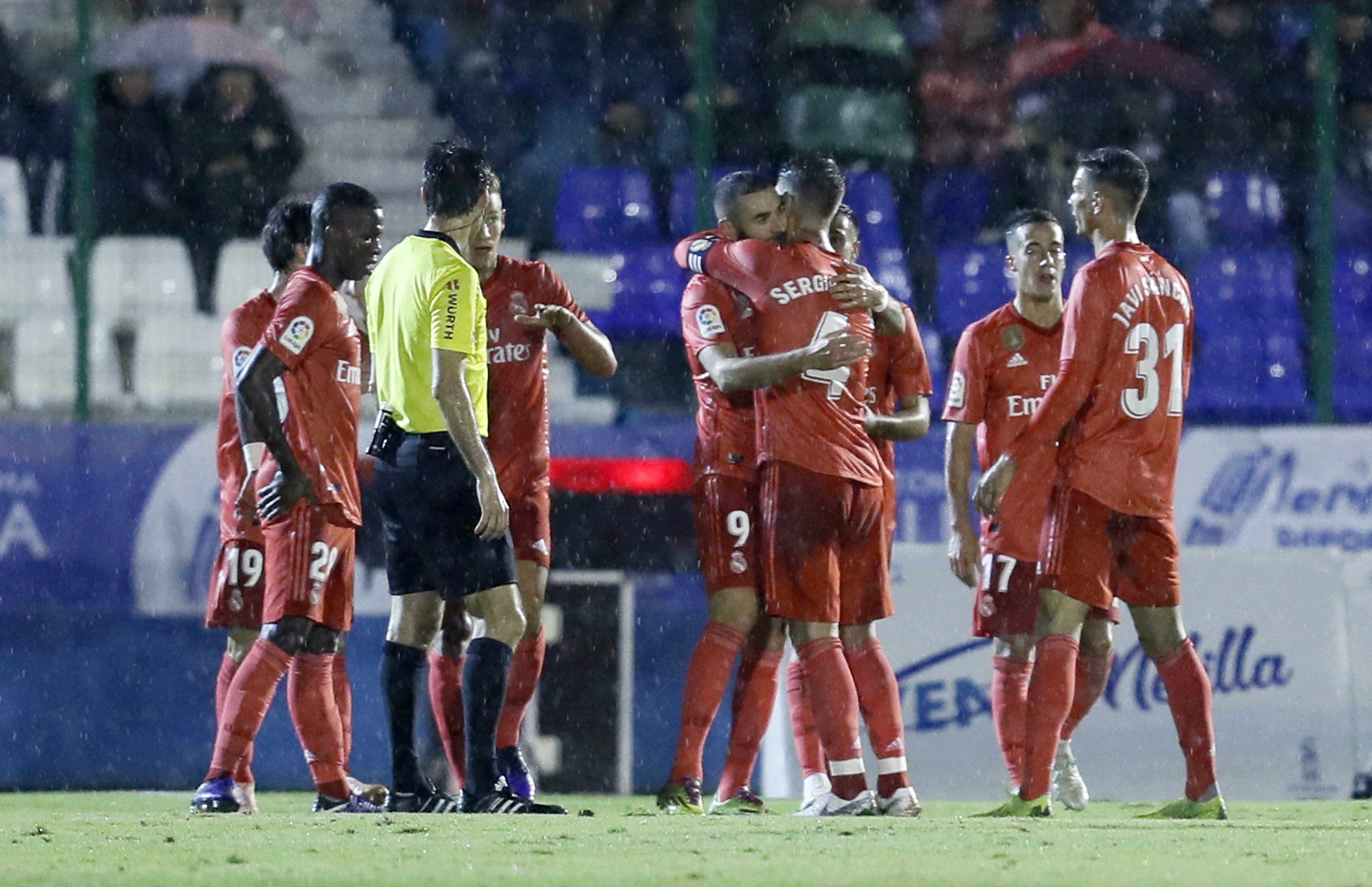 El Real Madrid de Solari arranca con goleada al Melilla y con Vinicius dejando buenas sensaciones El Real Madrid de Solari arranca con goleada al Melilla y con Vinicius dejando buenas sensaciones