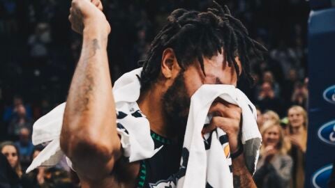 Derrick Rose, emocionado tras meter 50 puntos