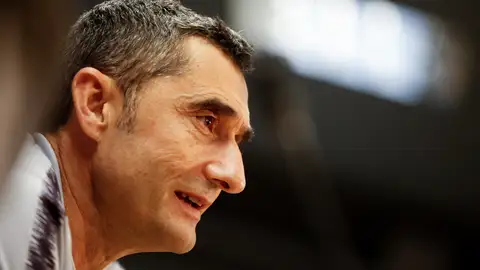 Ernesto Valverde habla ante los medios de comunicación Ernesto Valverde habla ante los medios de comunicación