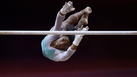 Simone Biles, en plena acci&oacute;n