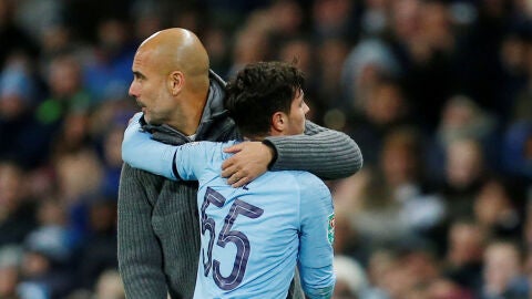 Guardiola y Brahim D&iacute;az se abrazan