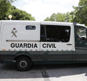 Imagen de archivo: Furgón de la Guardia Civil Imagen de archivo: Furgón de la Guardia Civil