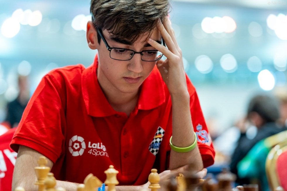 Los minutos de los campeones: Pedro Ginés, campeón del mundo de ajedrez Sub-14 y Natasha Lee, campeona de Europa en hockey patines Los minutos de los campeones: Pedro Ginés, campeón del mundo de ajedrez Sub-14 y Natasha Lee, campeona de Europa en hockey patines