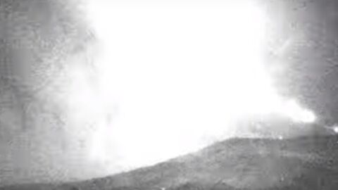 Imagen de la bola de fuego que surc&oacute; el cielo del sureste de Espa&ntilde;a