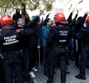 Tensión en Alsasua contra el acto de Ciudadanos Tensión en Alsasua contra el acto de Ciudadanos