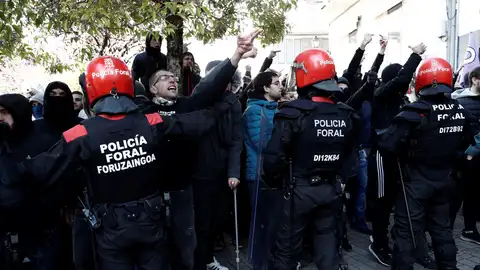 Tensión en Alsasua contra el acto de Ciudadanos Tensión en Alsasua contra el acto de Ciudadanos