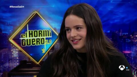 rosalia cantando