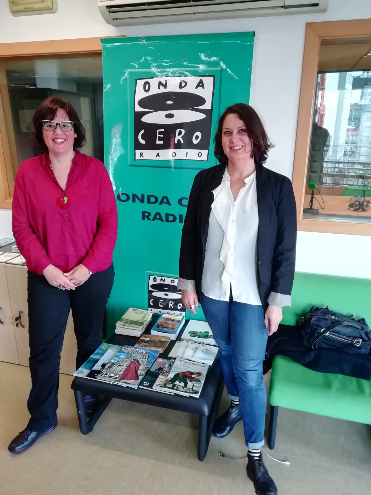 As mulleres creadoras de Pontevedra con Olga Conde e Carmela Sánchez As mulleres creadoras de Pontevedra con Olga Conde e Carmela Sánchez