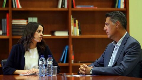 In&eacute;s Arrimadas y Xavier Garc&iacute;a Albiol