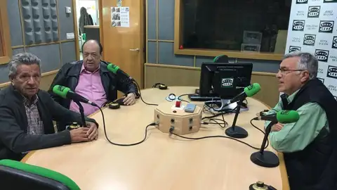 Tiempo de tertulia - Cádiz en la Onda 5/11/2018 Hoy debatimos de temas de actualidad en Cádiz con nuestros amigos Juan Sales, Enrique Huguet y Paco Moya. Modera Carmen Paúl.